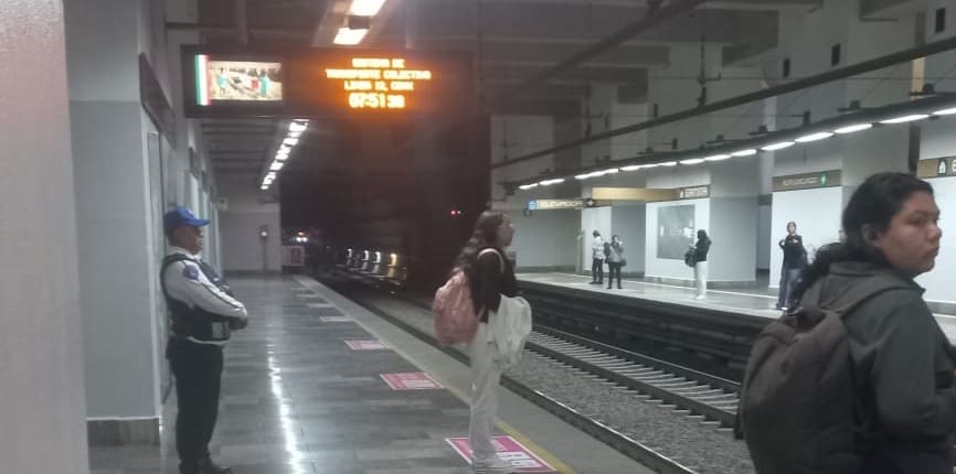 Fallece una mujer en el Metro Portales luego de recibir un impacto de un convoy